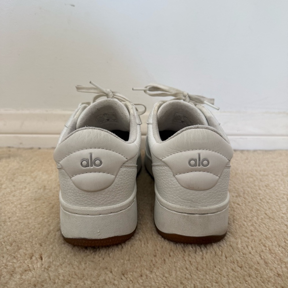 ALO Yoga Women's White Leather Low-Top Sneakers with Brown Outsole - Picture 7 of 11